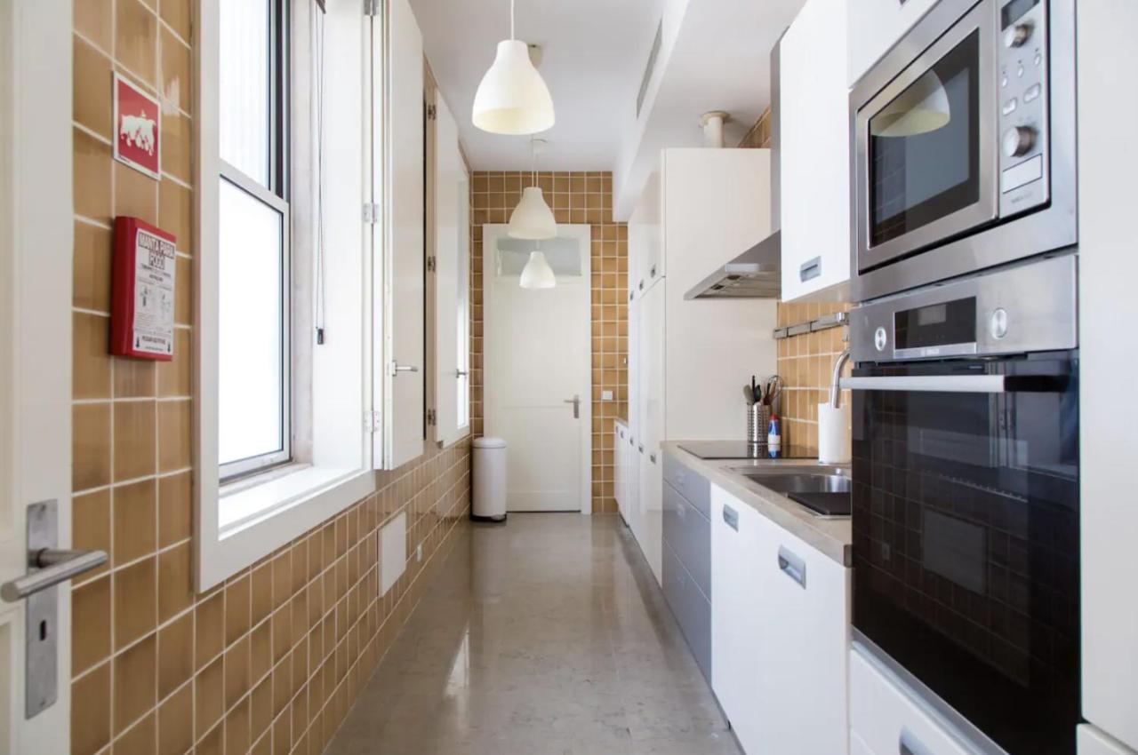 Beautiful 3-story House In Chiado With A 40m² Private Terrace Appartement Lisboa